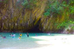 Smaragdová jaskyňa na ostrove Koh Mook
