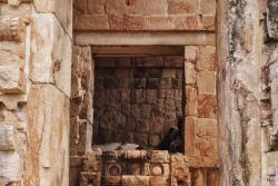 Mayské ruiny a zobrazenia na stene. Mexiko. Foto: unsplash.com