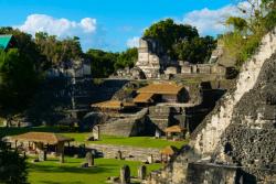 Mayský pyramídový komplex Tikal. Guatemala. Foto: unsplash.com