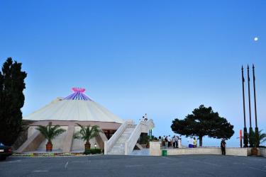 Khans Tent, Burgas