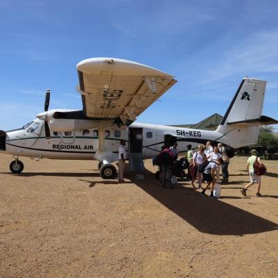 Lietadlo, ktorým sa klienti dostanú zo Zanzibaru do Tanzánie