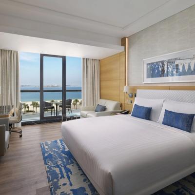 Dvojlôžková izba hotela Marriott Resort Palm Jumeirah.