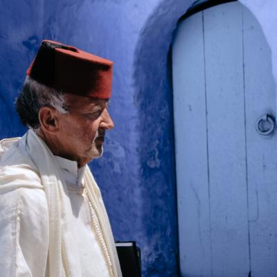 Marocký muž v meste.