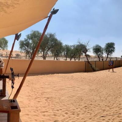 Lukostreľba púšti v Spojených arabských emirátoch. SAE.