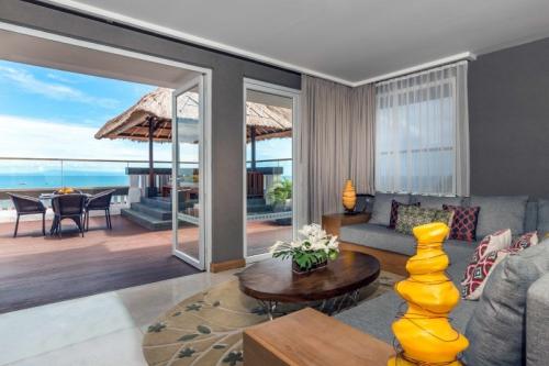 Hotel Nikko Bali Benoa Beach