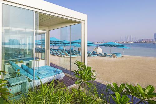 Pláž pri hoteli The Retreat Palm Dubai MGallery by Sofitel