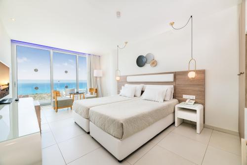 Hotel Grecian Bay