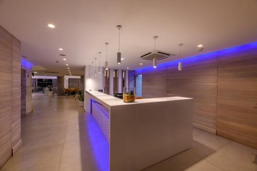 Hotel Grecian Bay