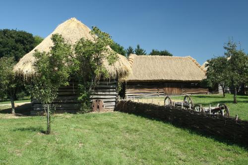 Strážnice, Skalica, Holíč