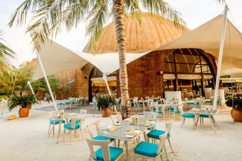 Holiday Inn Resort Kandooma Maldives