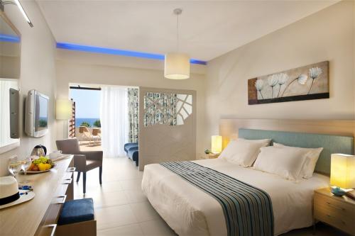 Hotel Pernera Beach