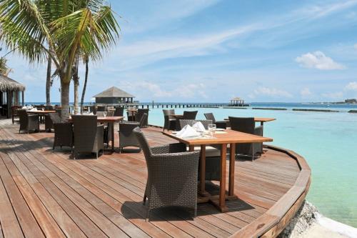 Komandoo Island Resort & Spa