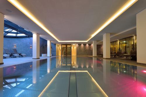 Hotel Latini, Zell am See