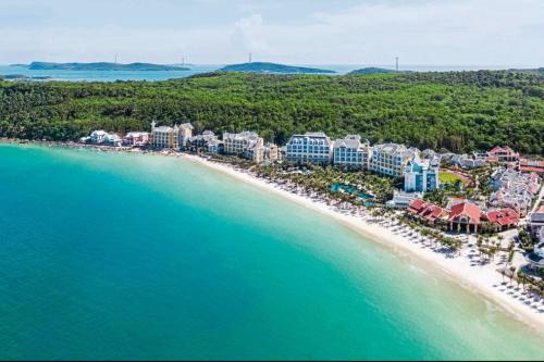 JW Marriott Phu Quoc Emerald Bay Resort and Spa