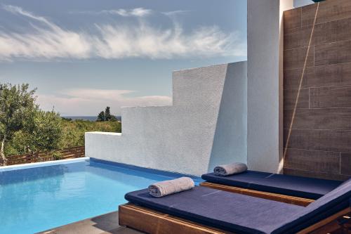 Hotel Cavo Orient Beach