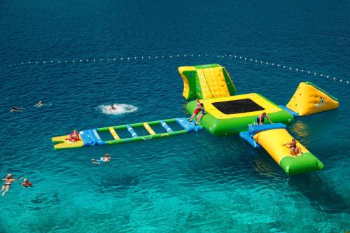 Gava Waterman Milna Resort