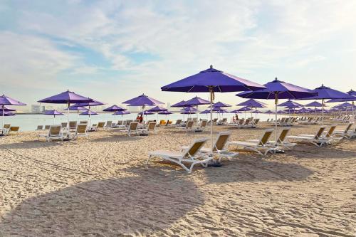 Pláž pri Centara Mirage Beach Resort