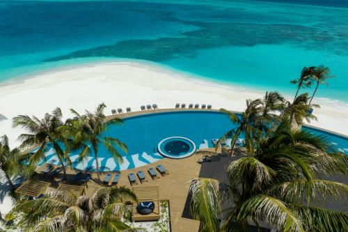 Hotel Avani Fares Maldives Resort