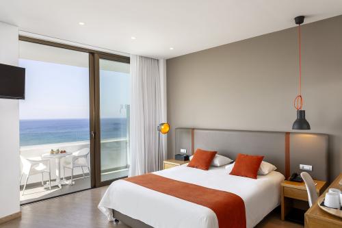 Hotel Crystal Springs Beach