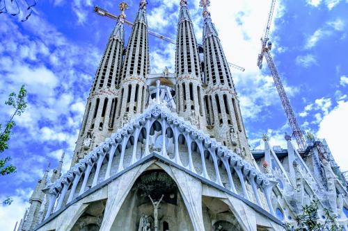 Segrada Familia katedrála v Barcelone.