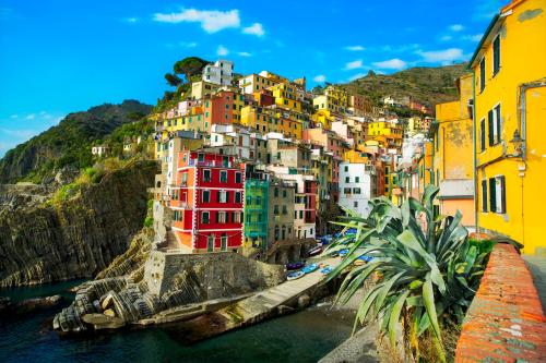 Výlet loďou do Cinque Terre