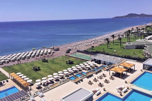 Pláž a areál hotela Amada Colossos Resort