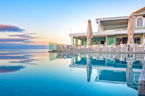 Hotel Alexandra Beach