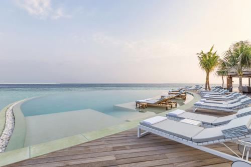 Hurawalhi Resort Maldives