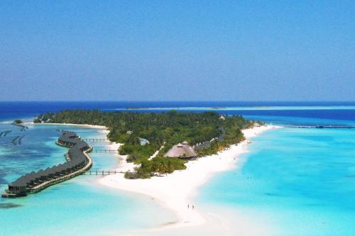Hotelový Resort Kuredu Island Resort & Spa Maldives -  Pohľad z výšky na more a ostrov