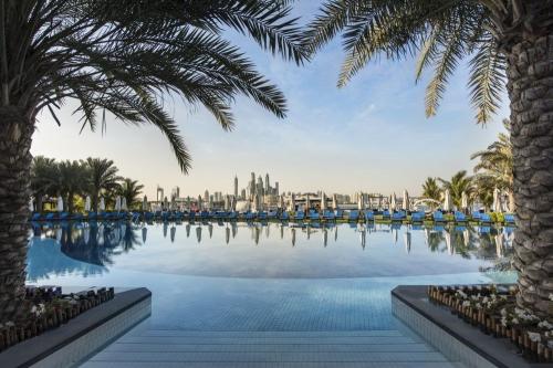 Pohľad na bazén hotela Rixos The Palm Dubai