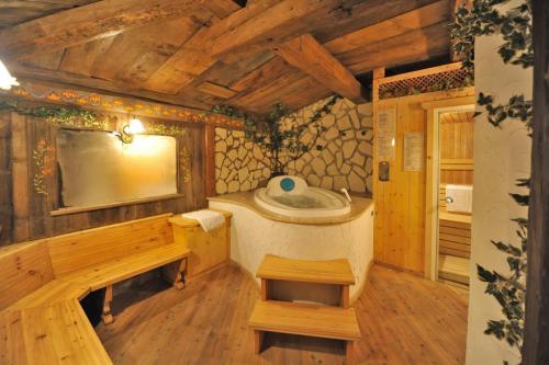 Hotel Cristallo ***, Vigo di Fassa