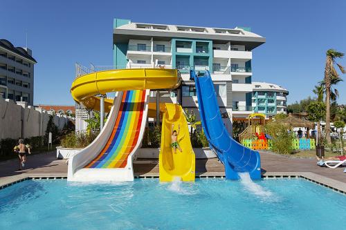 Tobogán v Seashell Resort & Spa