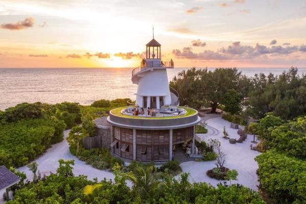 Four Seasons Resort Seychelles at Desroches Island