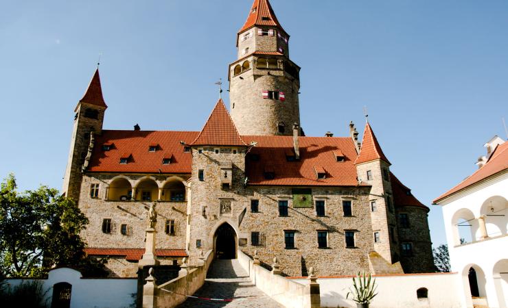 Hrady a zámky strednej Moravy