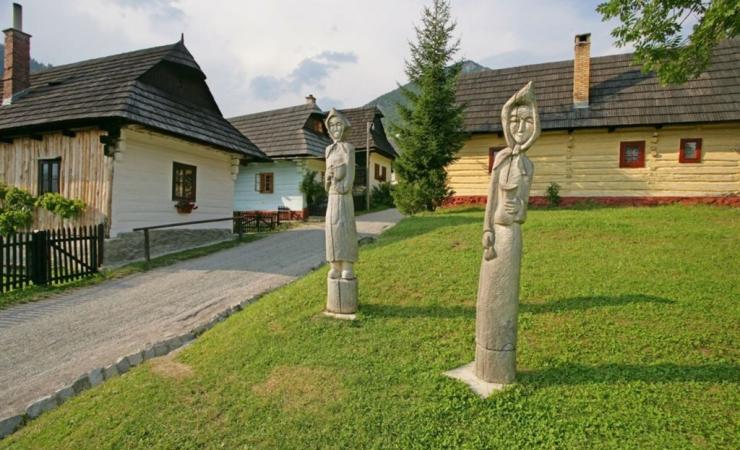 Vzácne klenoty Žilinského kraja- Vlkolínec, Likava, Budatín, poznávací zájazd