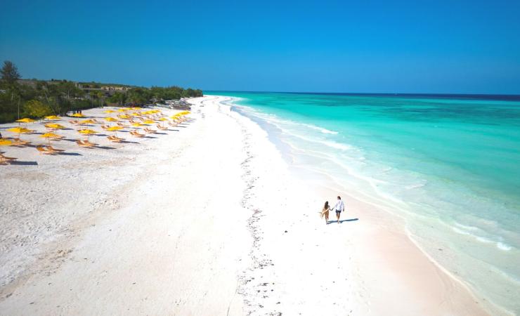 plaz pred hotelom emerald zanzibar resort and spa