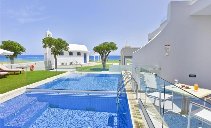 Hotel Pernera Beach