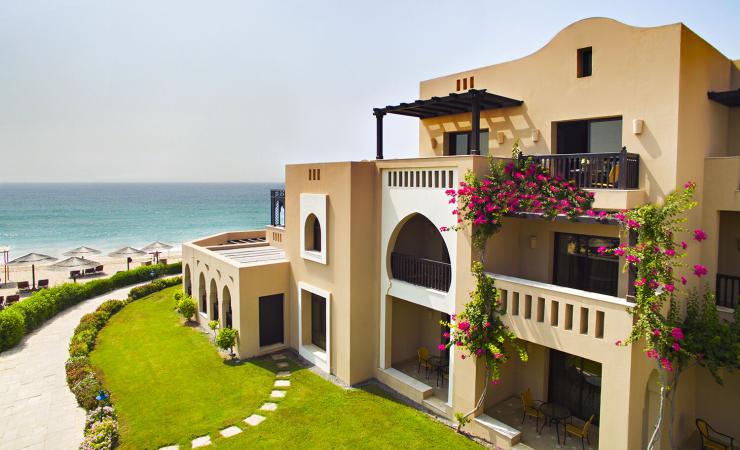 Areál v Miramar Al Aqah Beach Resort