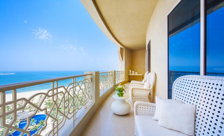 Balkón v izbe v Waldorf Astoria Ras al Khaimah