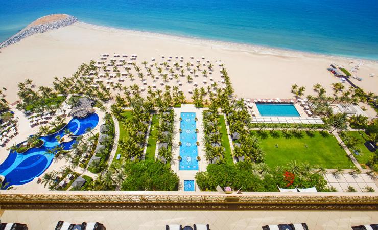 Pláž pri Waldorf Astoria Ras al Khaimah