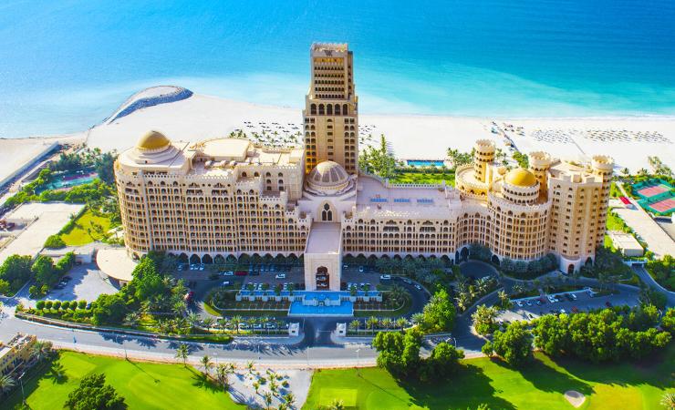Pohľad zhora na hotel Waldorf Astoria Ras al Khaimah