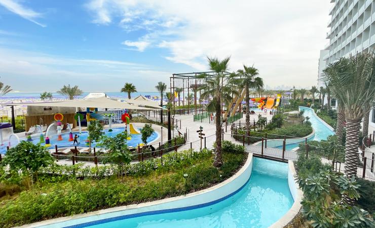 v Centara Mirage Beach Resort