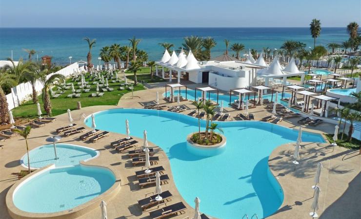Komplex bazénov v hoteli Sunrise Pearl Resort Spa
