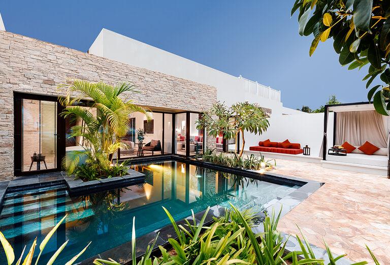 Hotelová vila s bazénom. Al Baleed Resort
