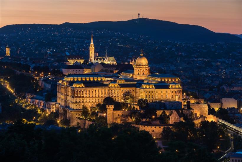 Večerná Budapešť