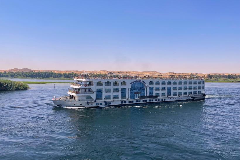 Plavba na výletnej lodi po rieke Níl v Egypte