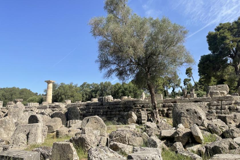 Ruiny Diovho chrámu v Olympii. Grécko.