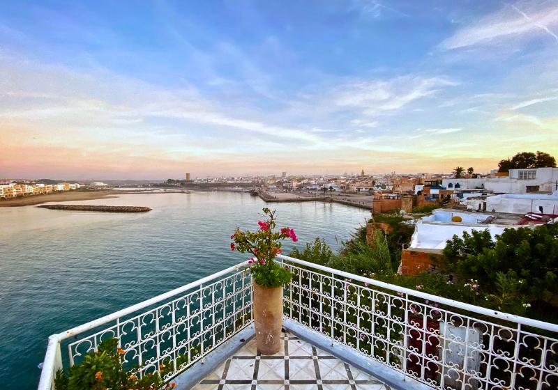 Pohľad z pevnosti na prístav a modernú Marinu v Rabate. Maroko. Foto: unsplash.com