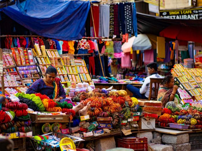 Farebný trh v Dillí.